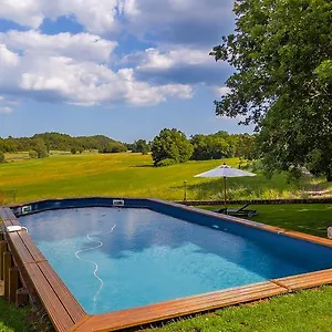 https://la-tour-denguernes.fr-provencehotel.com